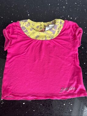 Diesel Hot Pink Short Sleeve Tee with Yellow Graphic Collar - size 12 months